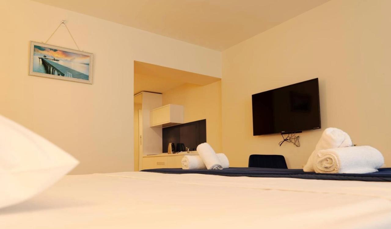 Sea Side Aparthotel In Orbi Complex 바투미 외부 사진