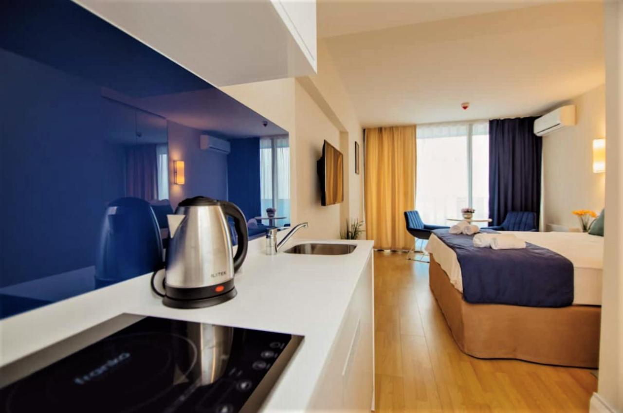 Sea Side Aparthotel In Orbi Complex 바투미 외부 사진