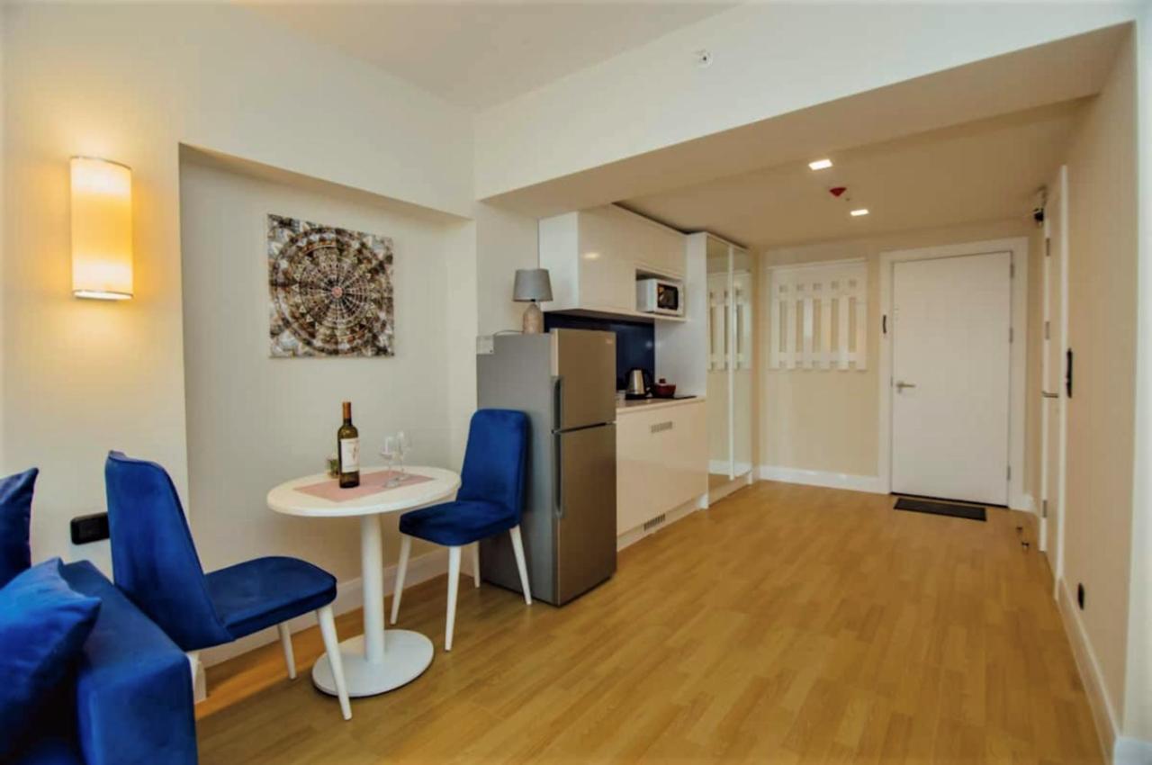 Sea Side Aparthotel In Orbi Complex 바투미 외부 사진