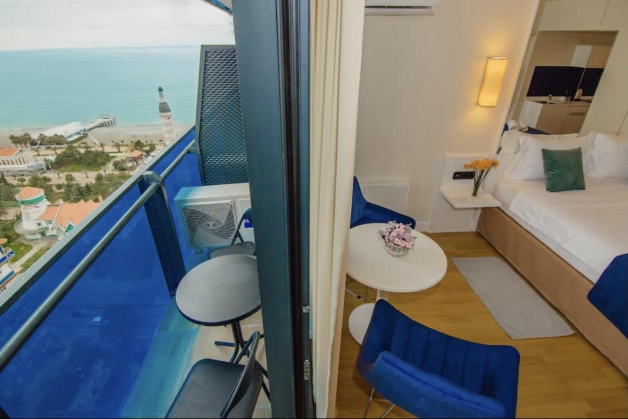 Sea Side Aparthotel In Orbi Complex 바투미 외부 사진